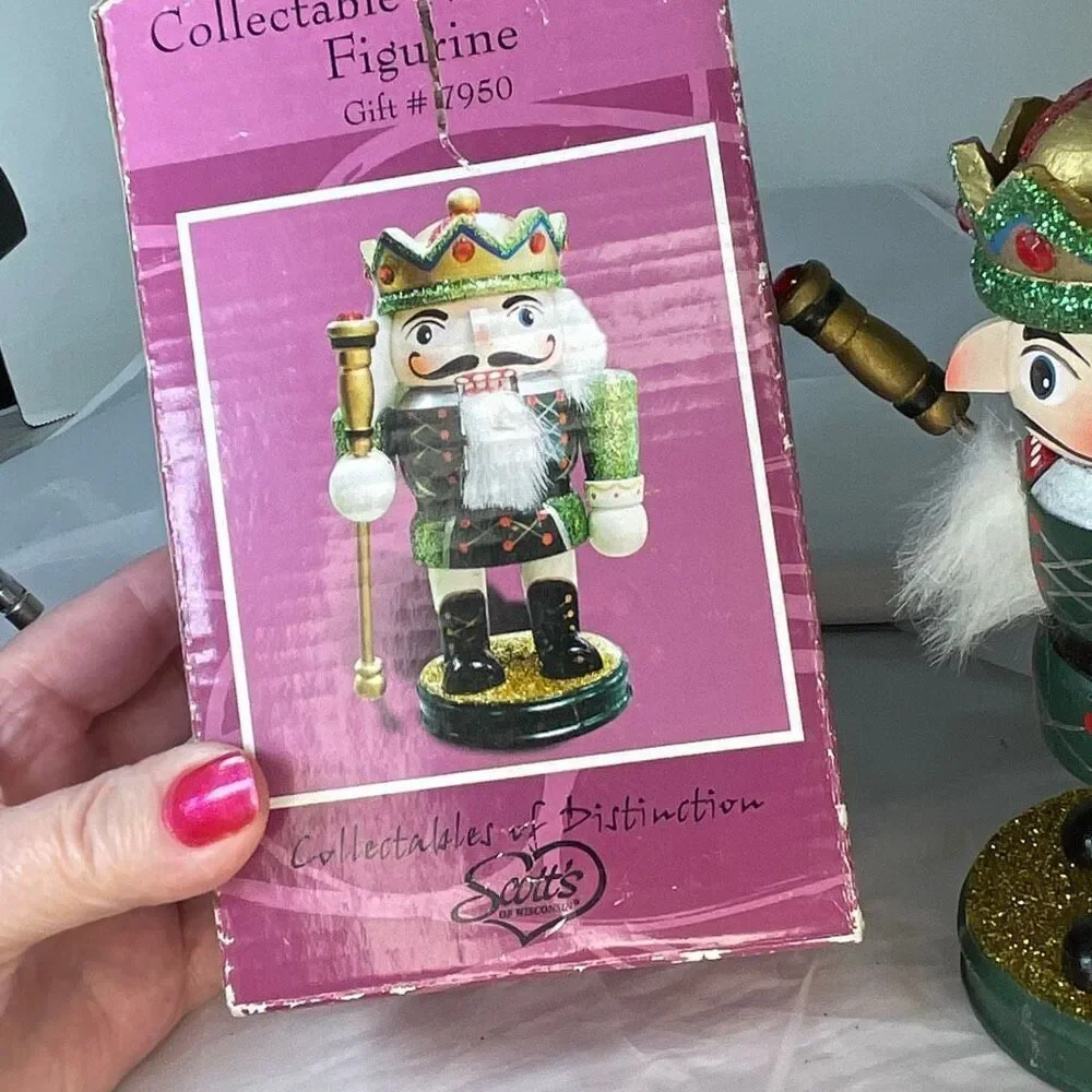 VTG Scott’s collectibles of distinction nut cracker